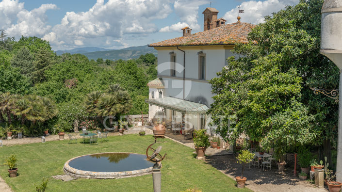 Image No.25-6 Bed Villa for sale