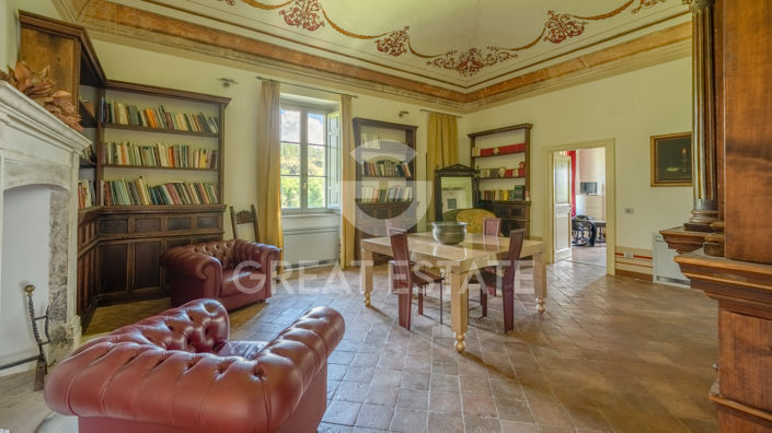 Image No.57-6 Bed Villa for sale