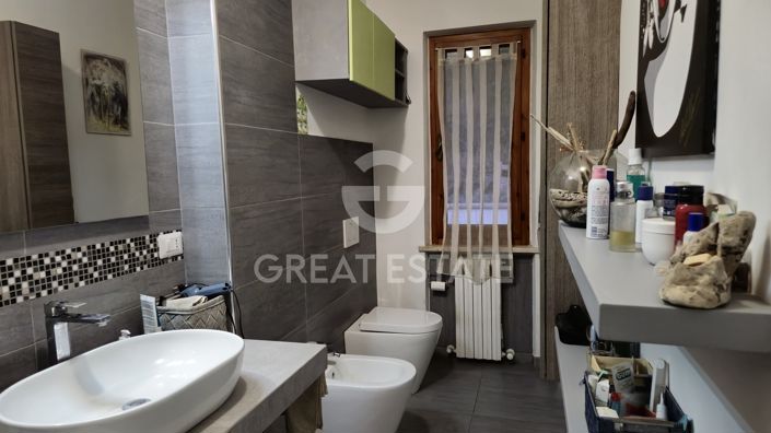 Image No.15-4 Bed Country House for sale