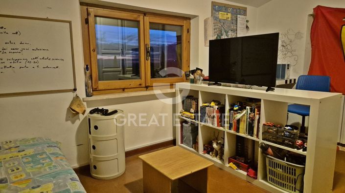 Image No.18-4 Bed Country House for sale