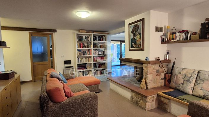 Image No.22-4 Bed Country House for sale