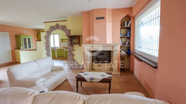 Image No.2-3 Bed Country House for sale