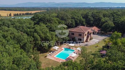 8 Bed Country House for sale