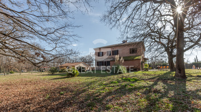 Image No.15-8 Bed Country House for sale