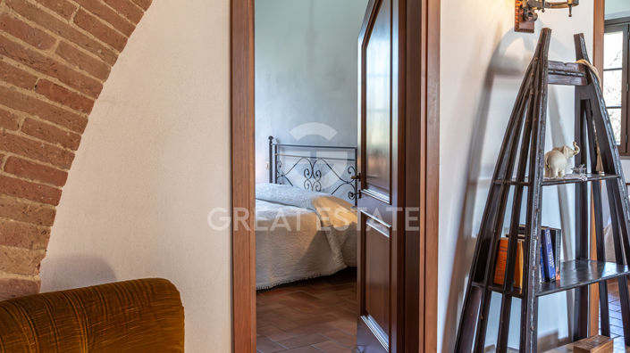 Image No.17-8 Bed Country House for sale