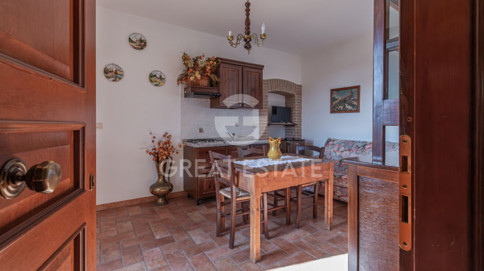 Image No.21-8 Bed Country House for sale