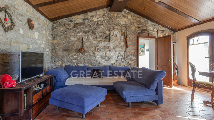 Image No.41-8 Bed Country House for sale