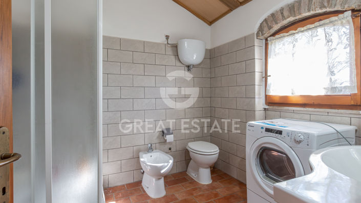 Image No.44-8 Bed Country House for sale