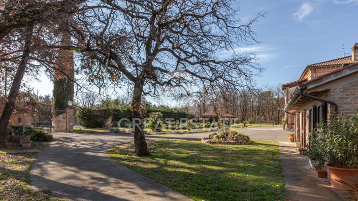 Image No.47-8 Bed Country House for sale