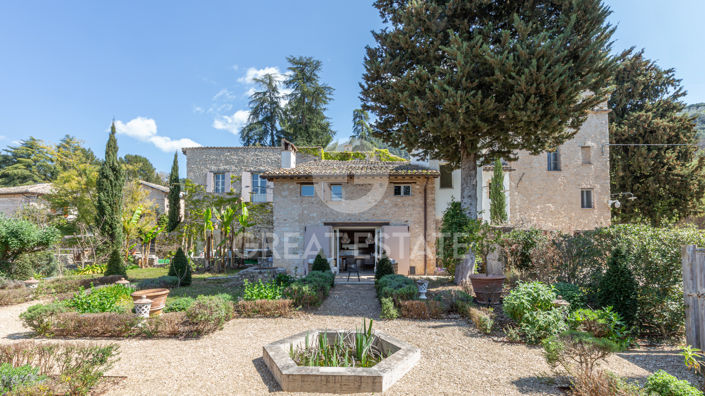 Image No.2-8 Bed Country House for sale