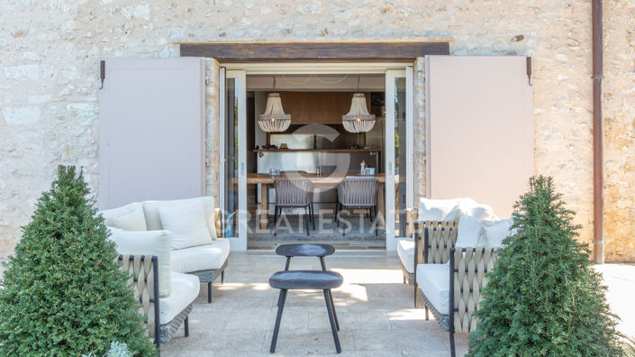 Image No.17-8 Bed Country House for sale