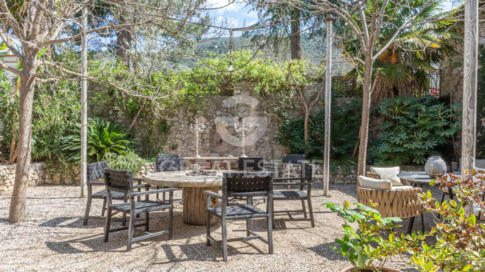 Image No.21-8 Bed Country House for sale