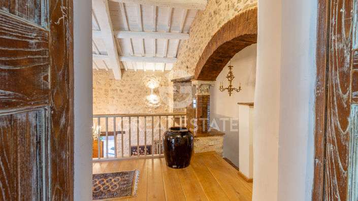 Image No.45-8 Bed Country House for sale