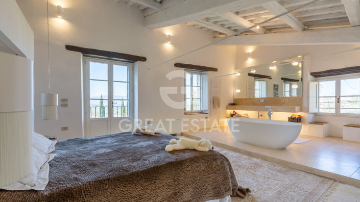 Image No.46-8 Bed Country House for sale