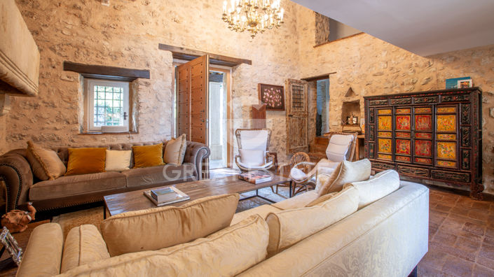 Image No.7-8 Bed Country House for sale