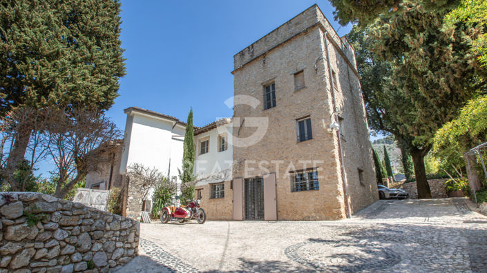 Image No.8-8 Bed Country House for sale