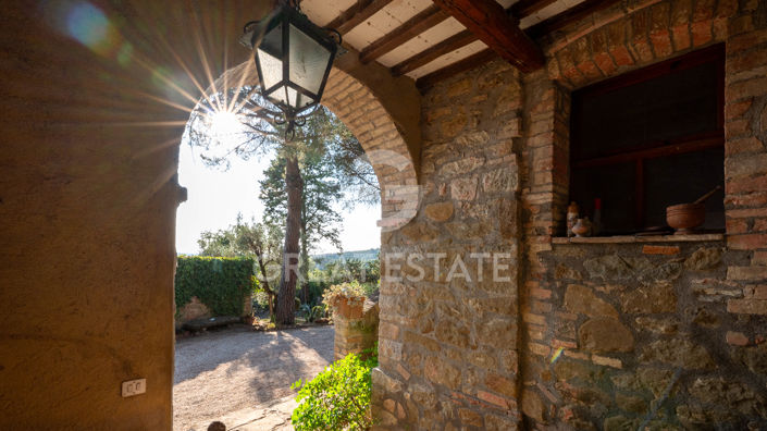 Image No.25-4 Bed Country House for sale