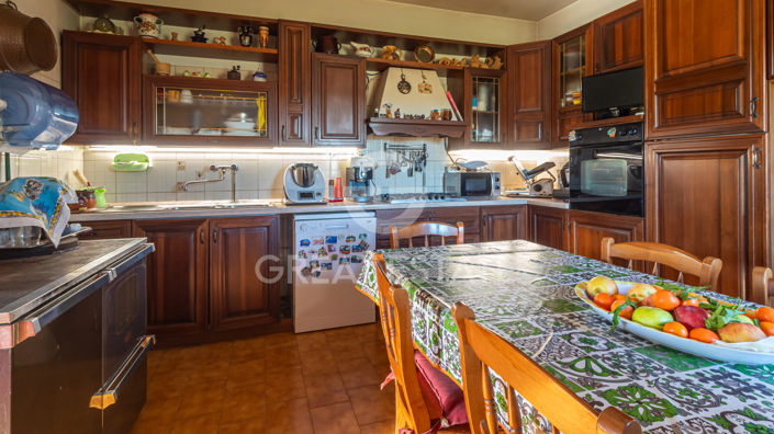 Image No.12-4 Bed Country House for sale