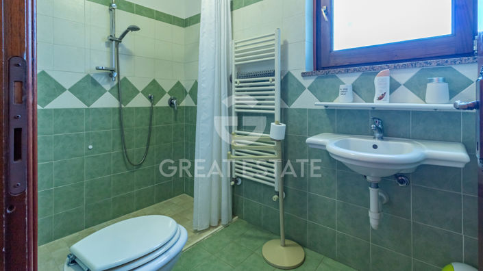 Image No.18-4 Bed Country House for sale