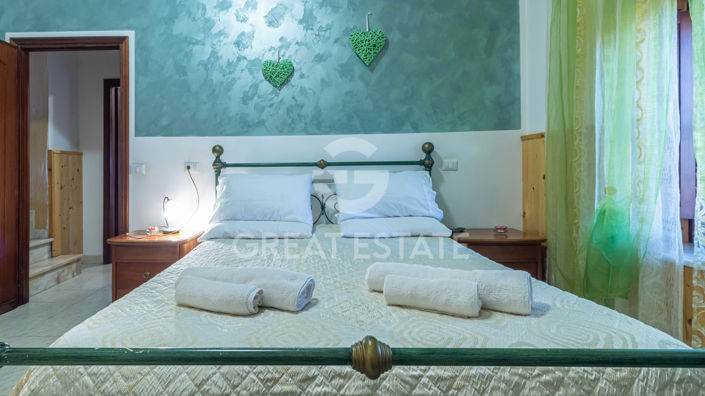 Image No.22-4 Bed Country House for sale