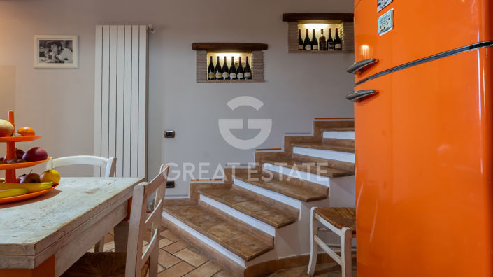 Image No.11-2 Bed Property for sale