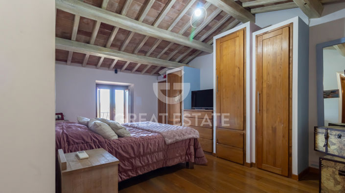 Image No.14-2 Bed Property for sale