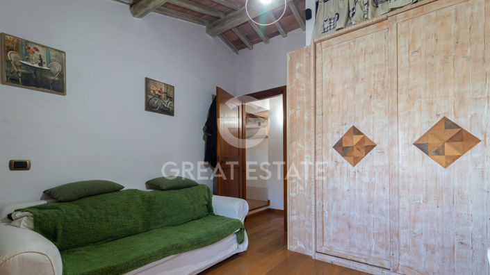 Image No.19-2 Bed Property for sale