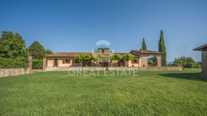 Image No.14-6 Bed Country House for sale