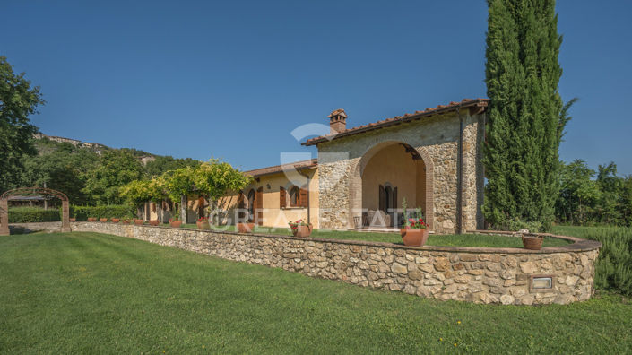 Image No.17-6 Bed Country House for sale