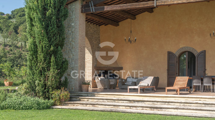 Image No.19-6 Bed Country House for sale