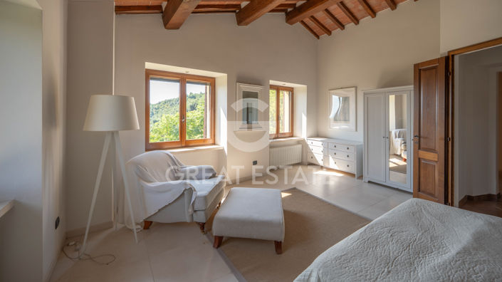 Image No.3-6 Bed Country House for sale