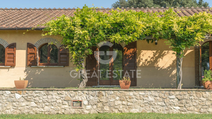 Image No.21-6 Bed Country House for sale