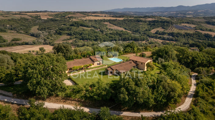 Image No.25-6 Bed Country House for sale