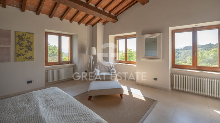 Image No.28-6 Bed Country House for sale