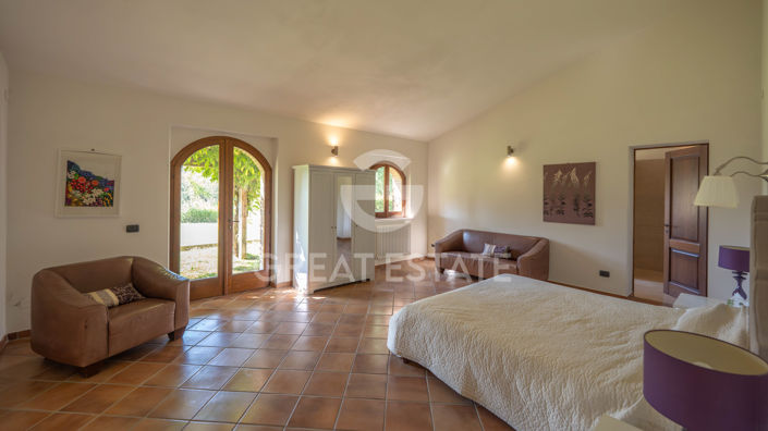 Image No.29-6 Bed Country House for sale