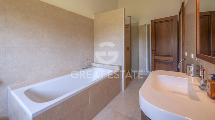 Image No.37-6 Bed Country House for sale