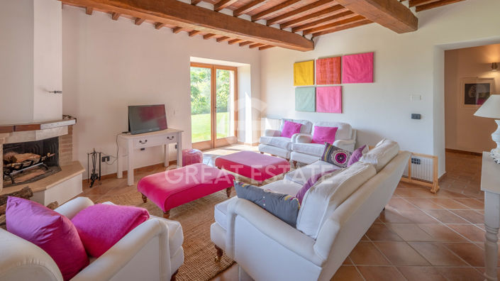 Image No.41-6 Bed Country House for sale