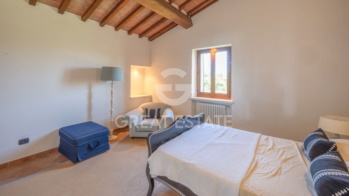 Image No.45-6 Bed Country House for sale