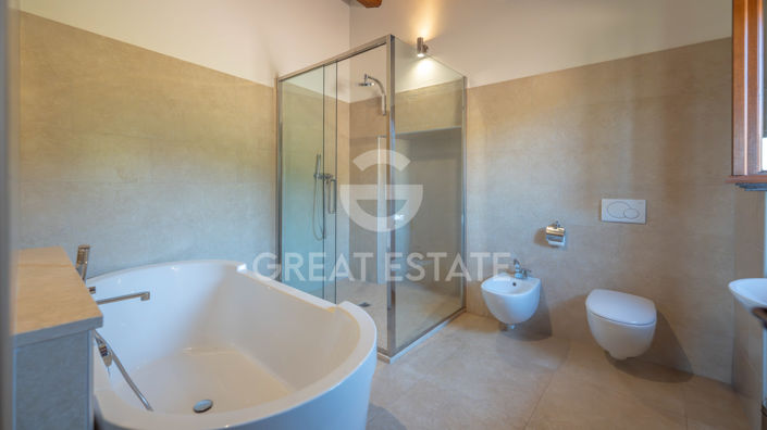 Image No.47-6 Bed Country House for sale