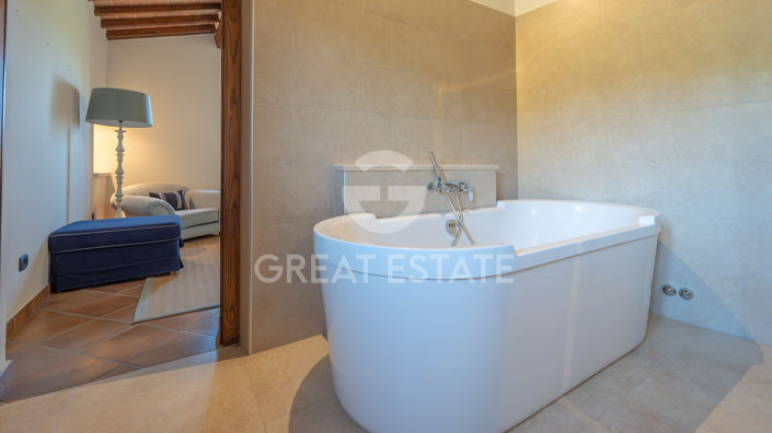 Image No.48-6 Bed Country House for sale