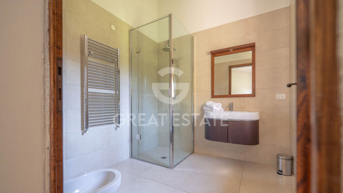 Image No.53-6 Bed Country House for sale