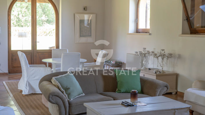 Image No.7-6 Bed Country House for sale