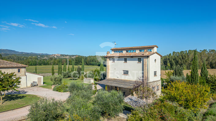 Image No.17-5 Bed Country House for sale