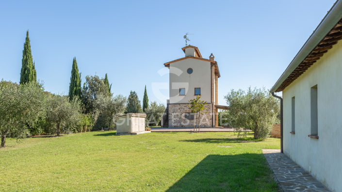 Image No.18-5 Bed Country House for sale