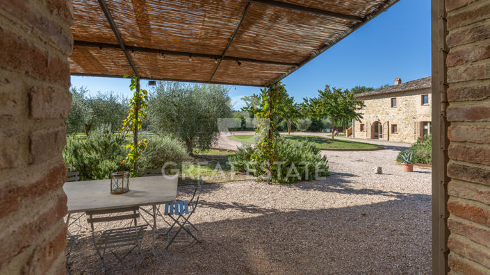 Image No.20-5 Bed Country House for sale