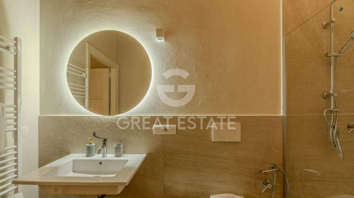 Image No.40-5 Bed Country House for sale