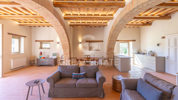 Image No.6-5 Bed Country House for sale