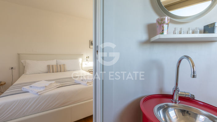 Image No.52-5 Bed Country House for sale