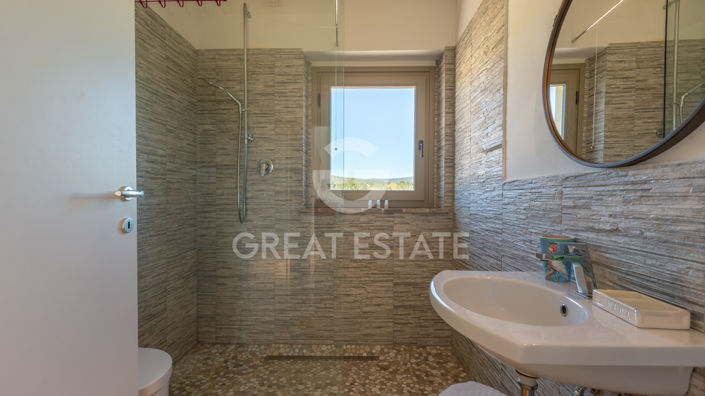 Image No.57-5 Bed Country House for sale