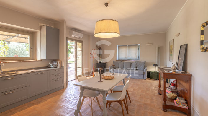 Image No.61-5 Bed Country House for sale